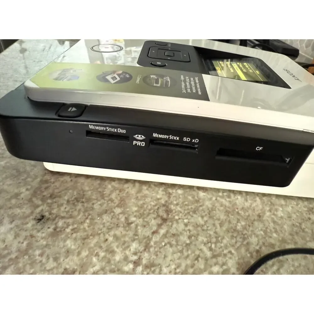 Sony VRD-MC5 Multi-Function Handycam DVD Recorder Transfer w/AC Adapter